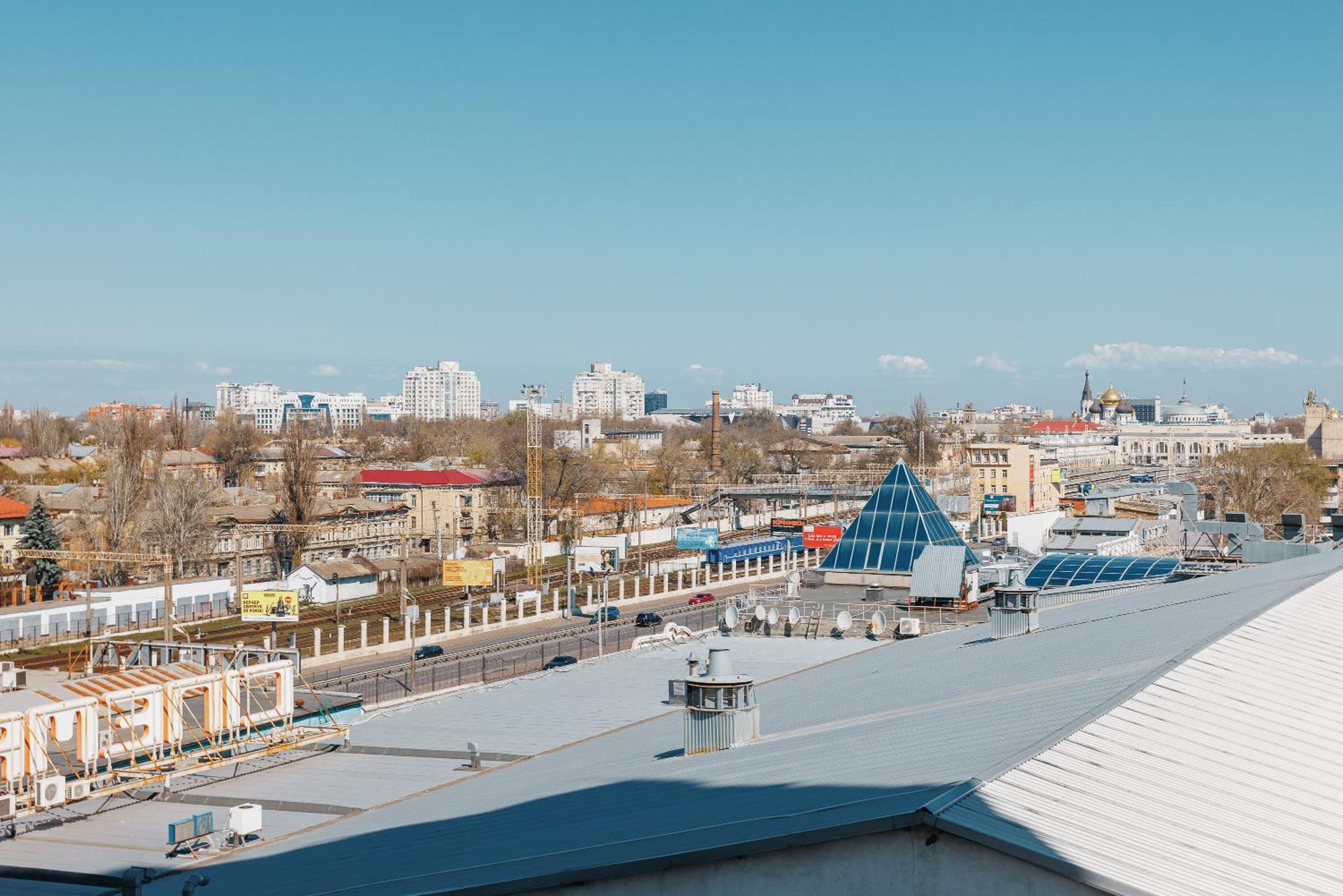 Апартаменты С Двумя Спальнями В Центре Города Odessa Dış mekan fotoğraf